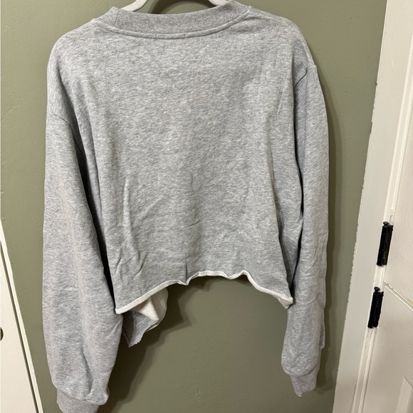 Cropped Sweatshirt - Picture 6 of 6
